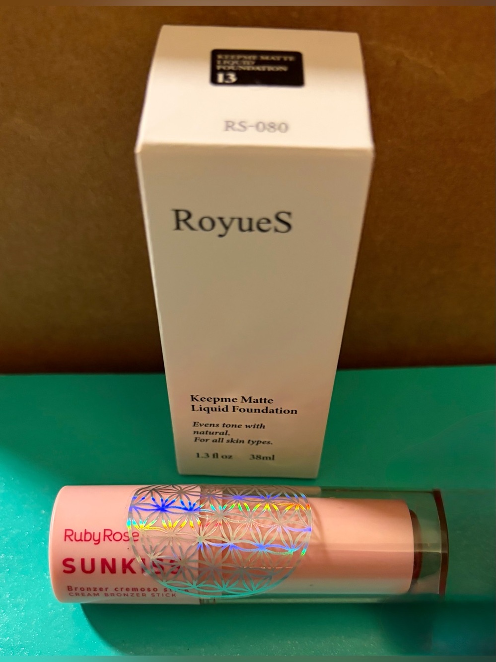 **BUNDLE** New
RoyueS Foundation &
RubyRose Bronzer
